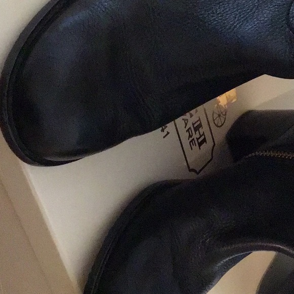 Boots - Picture 2 of 5